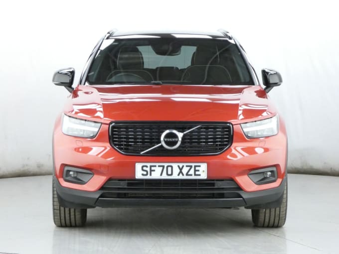 2025 Volvo Xc40