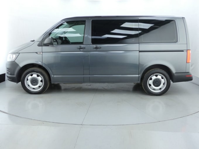 2025 Volkswagen Transporter Shuttle