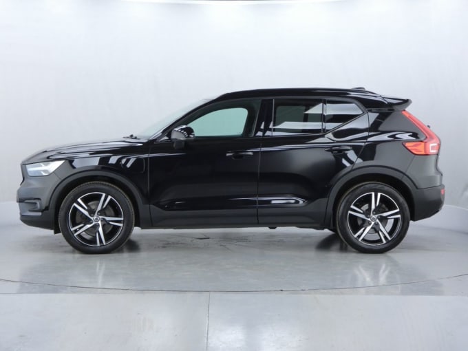 2025 Volvo Xc40