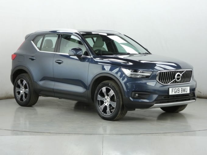 2025 Volvo Xc40