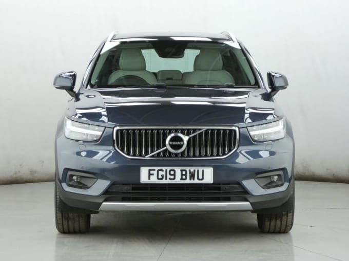 2025 Volvo Xc40