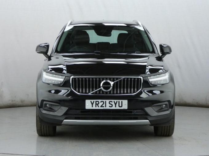 2025 Volvo Xc40