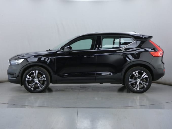 2025 Volvo Xc40