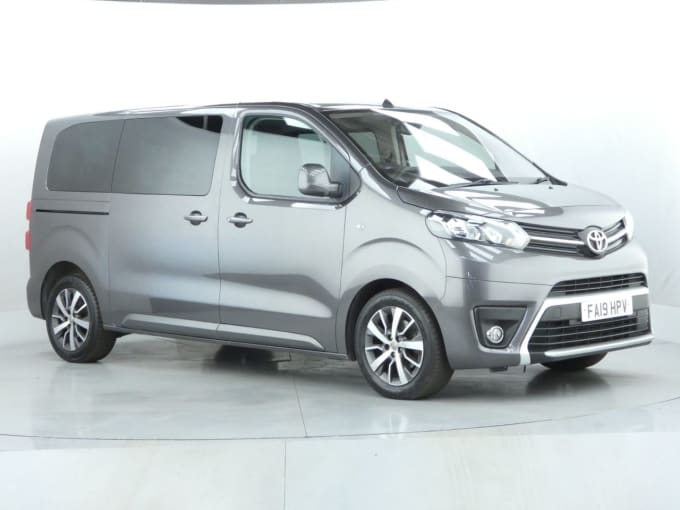 2025 Toyota Proace Verso