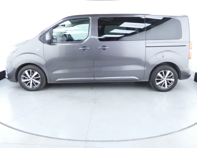 2025 Toyota Proace Verso