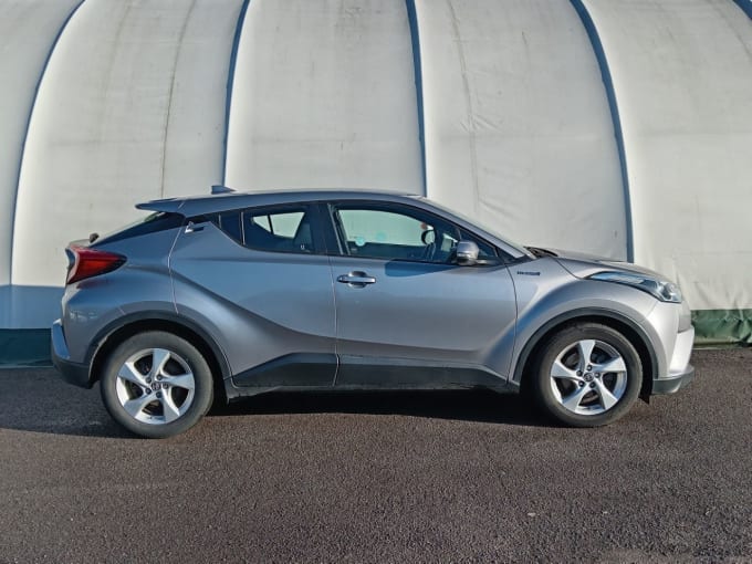 2025 Toyota C-hr