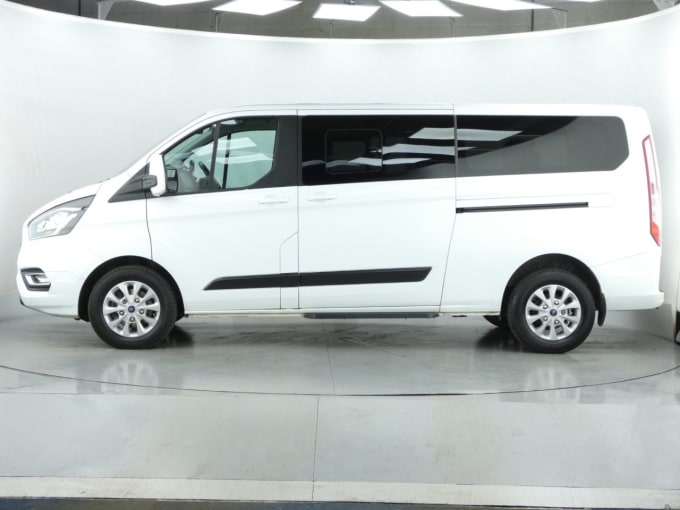 2025 Ford Tourneo Custom