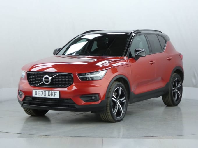 2025 Volvo Xc40