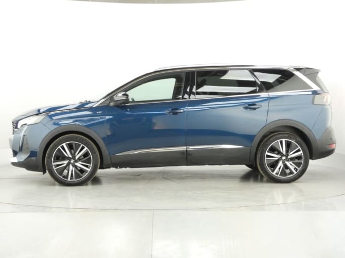 2025 Peugeot 5008