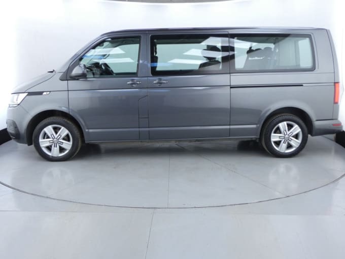 2025 Volkswagen Transporter Shuttle