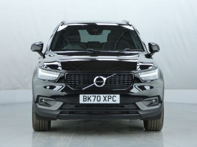 2025 Volvo Xc40