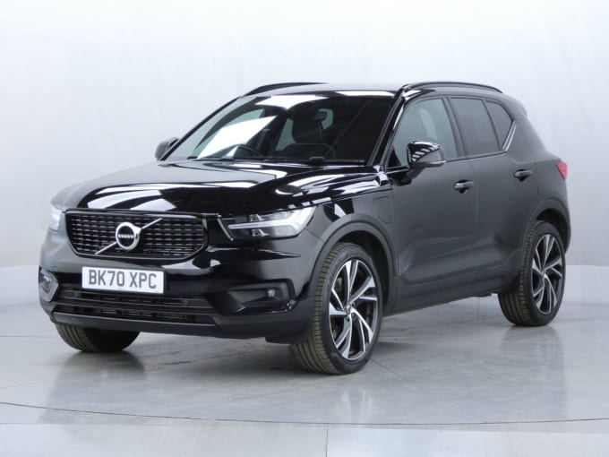 2025 Volvo Xc40