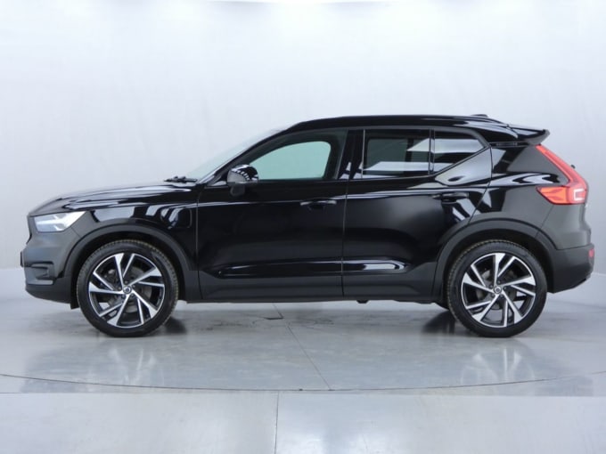 2025 Volvo Xc40