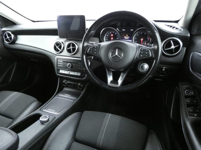 2025 Mercedes-benz Gla-class