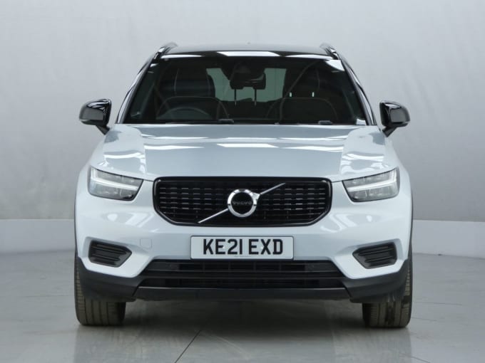 2025 Volvo Xc40