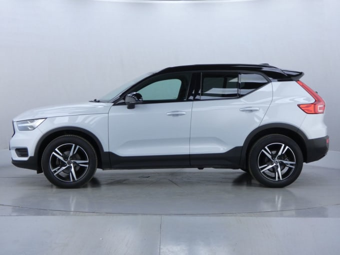 2025 Volvo Xc40