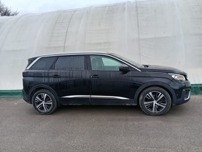 2025 Peugeot 5008