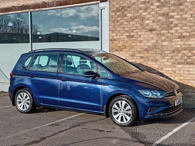 2025 Volkswagen Golf Sv