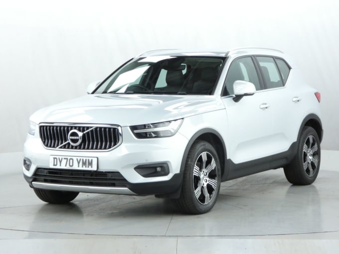 2025 Volvo Xc40