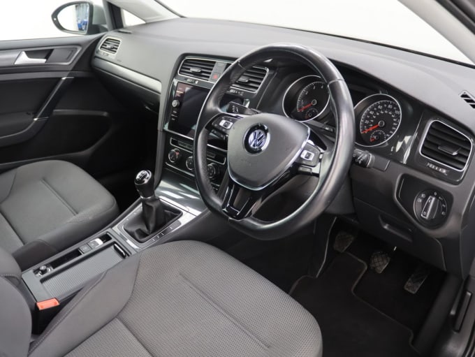 2025 Volkswagen Golf