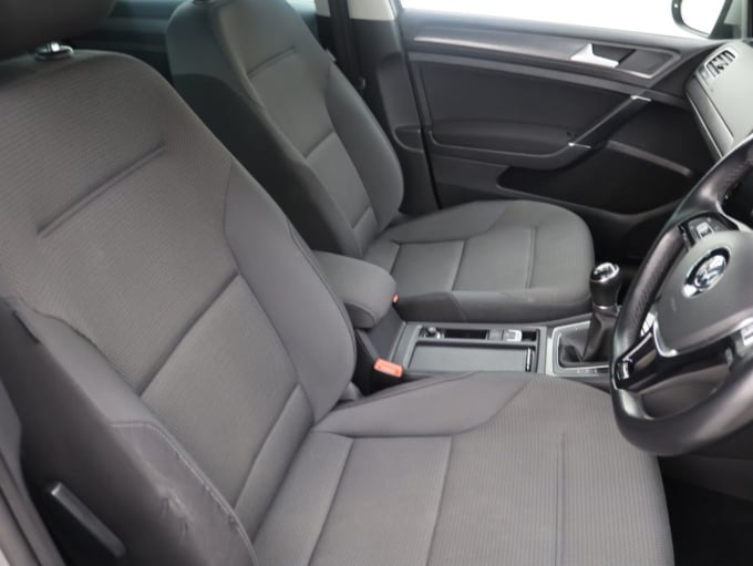 2025 Volkswagen Golf