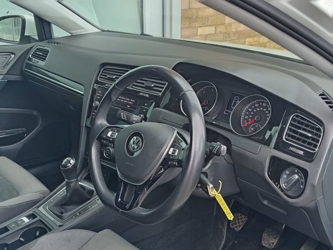 2025 Volkswagen Golf