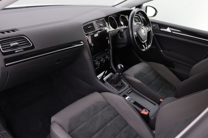 2025 Volkswagen Golf