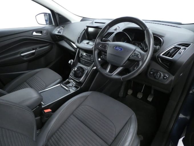 2025 Ford Kuga