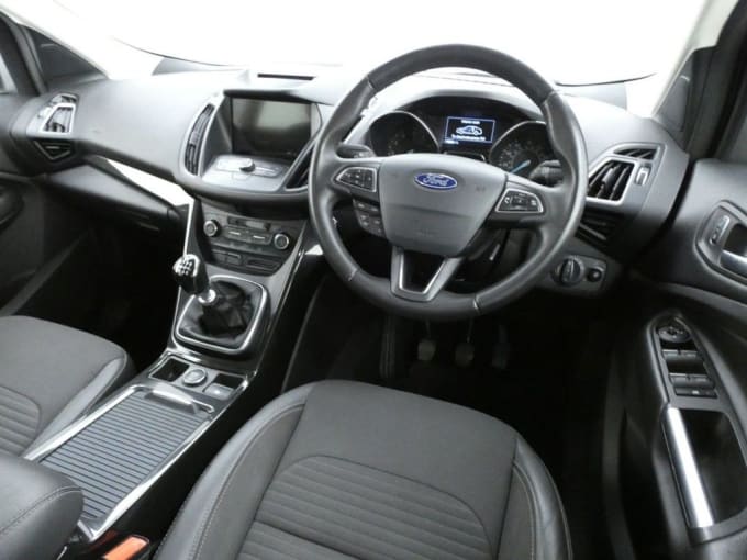 2025 Ford Kuga