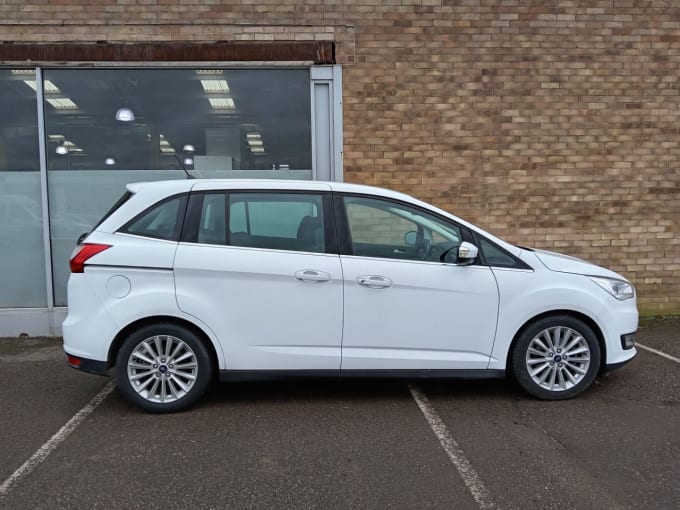 2025 Ford Grand C-max