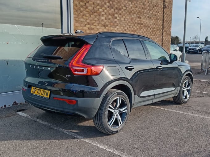 2025 Volvo Xc40