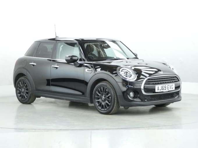 2025 Mini Hatch