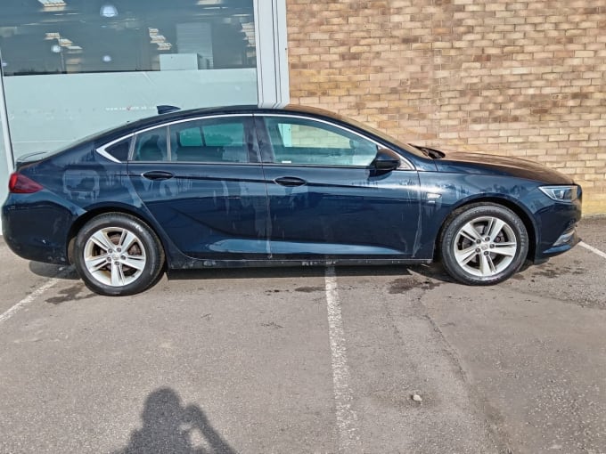 2025 Vauxhall Insignia