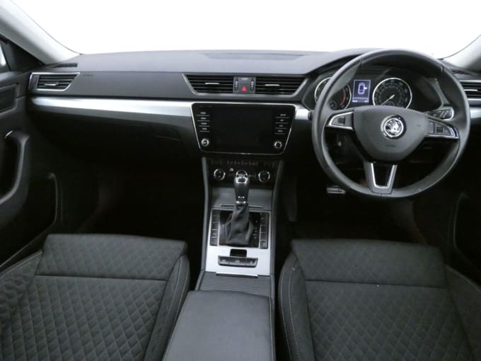 2025 Skoda Superb