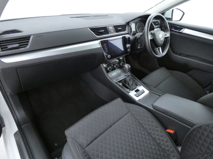 2025 Skoda Superb