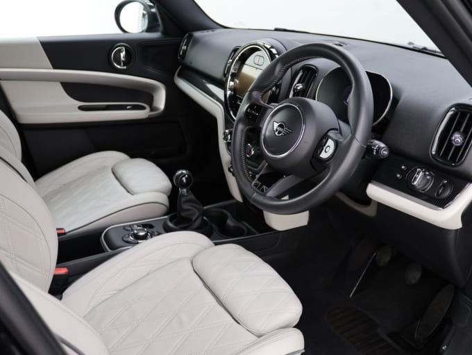 2025 Mini Countryman