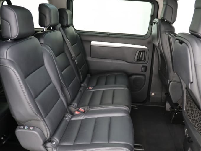 2025 Peugeot Traveller