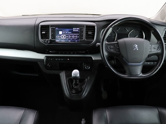 2025 Peugeot Traveller