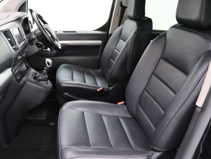 2025 Peugeot Traveller