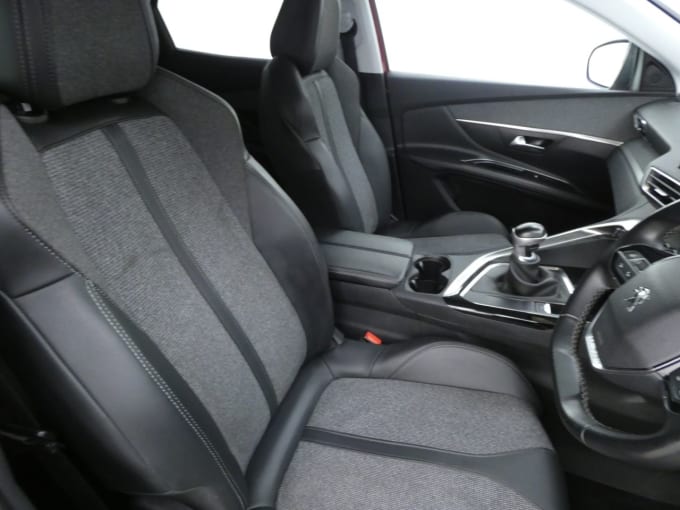 2025 Peugeot 3008