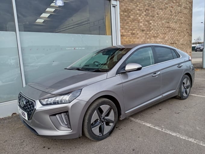 2025 Hyundai Ioniq