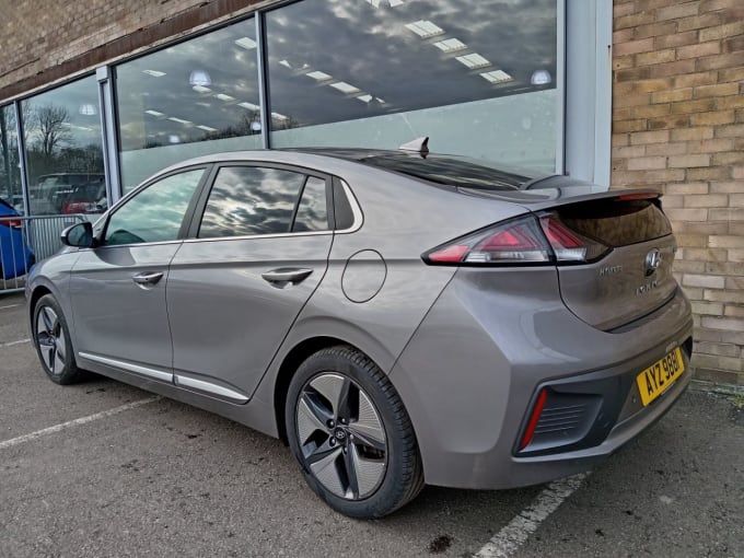 2025 Hyundai Ioniq