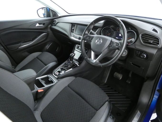 2025 Vauxhall Grandland X