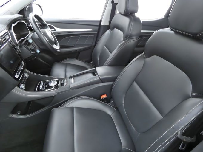 2025 Mg Mg Zs