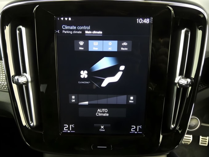 2025 Volvo Xc40