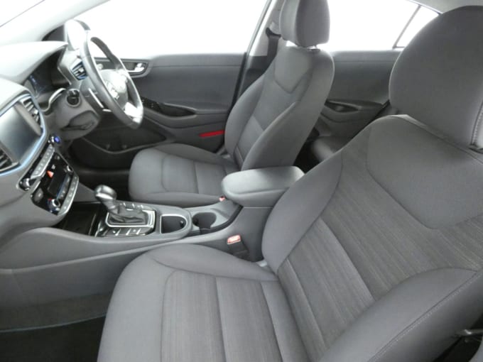 2025 Hyundai Ioniq