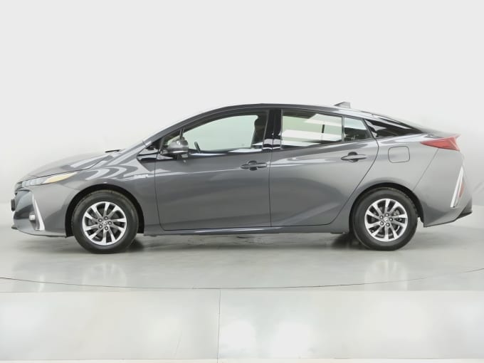 2025 Toyota Prius