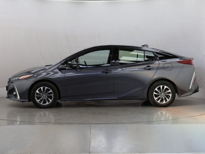2025 Toyota Prius
