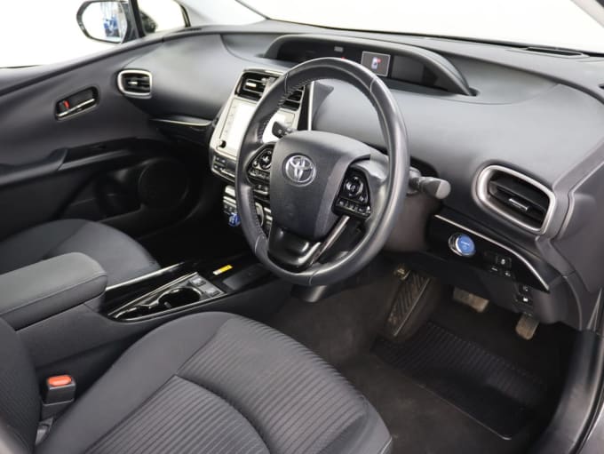 2025 Toyota Prius