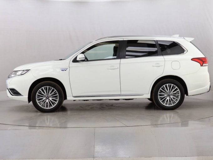 2025 Mitsubishi Outlander